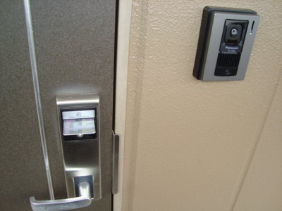 【玄関】 | アドラブールＦ | 玄関（カードキー）