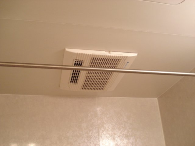 ディアハイムひたち野の設備|浴室乾燥機