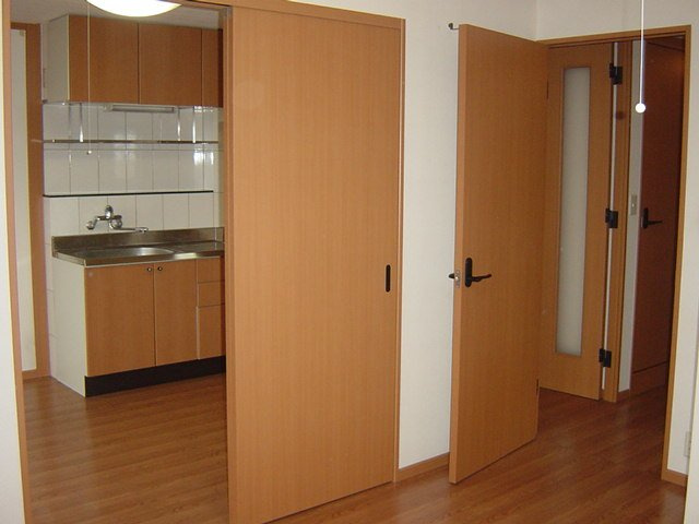 ディアハイムひたち野の内装|東側洋室