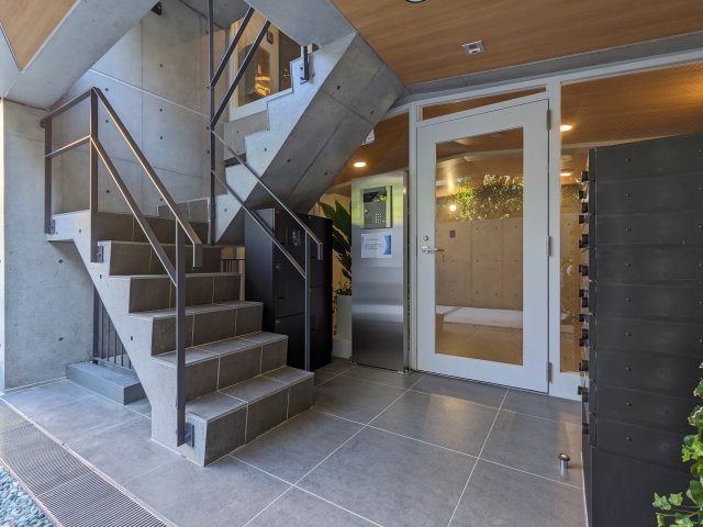 ミオテゾーロ哲学堂カーザのエントランス