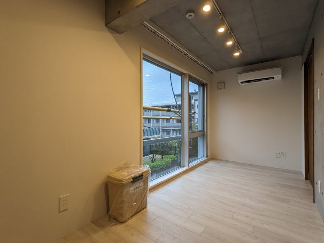 ミオテゾーロ哲学堂カーザの居間・リビング