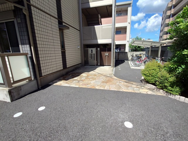 HA-1のエントランス