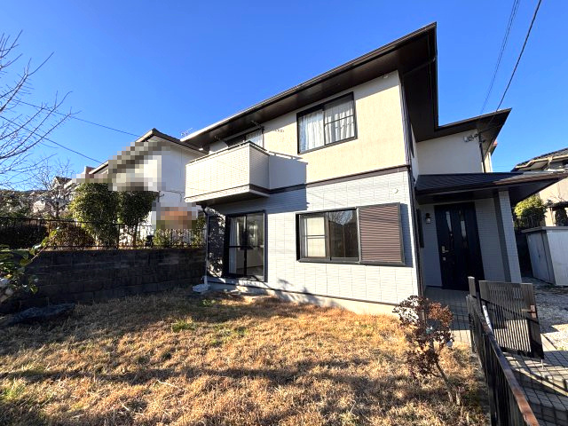 住宅メーカー施工　広々としたお庭が特徴♪2023年に外装塗装済み