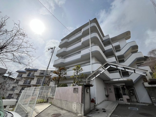 メゾンドカスカード六甲の外観