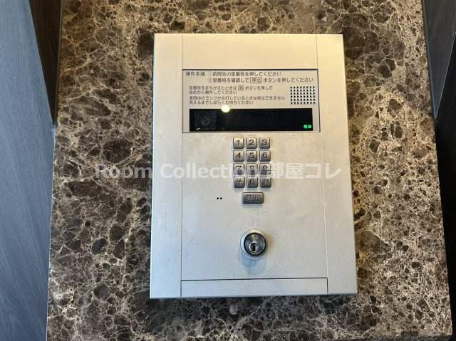 プレサンスNAGOYA本陣のエントランス|同シリーズイメージ写真
反転色違い
現況と異なる場合現況優先