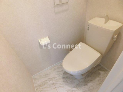 【トイレ】 | ハッピーヒル | 温水洗浄便座付きのトイレ。