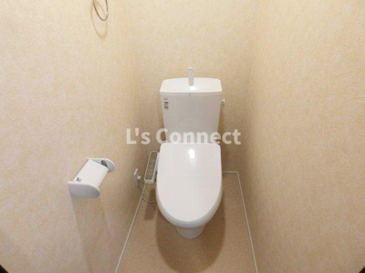 【トイレ】 | 榮 | 温水洗浄便座付きのトイレ。