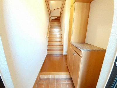 【玄関】 | サンリット童子丸 | 明るい玄関です