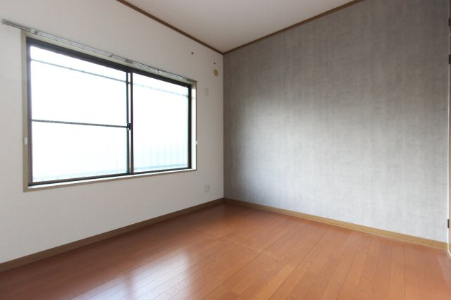 シャンテーヌの洋室