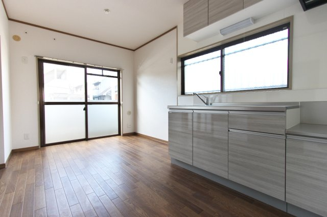 シャンテーヌの居間・リビング