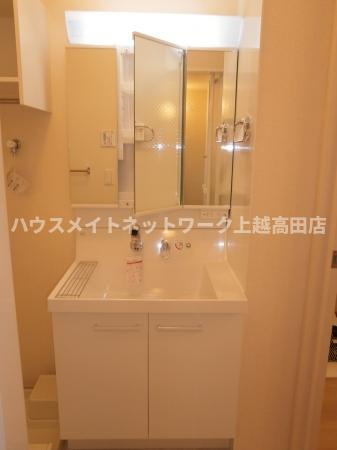 ハッピークローバー春日野の独立洗面台|洗髪洗面化粧台