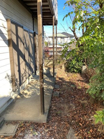 王禅寺東戸建の庭