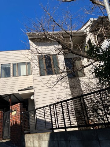 王禅寺東戸建の外観