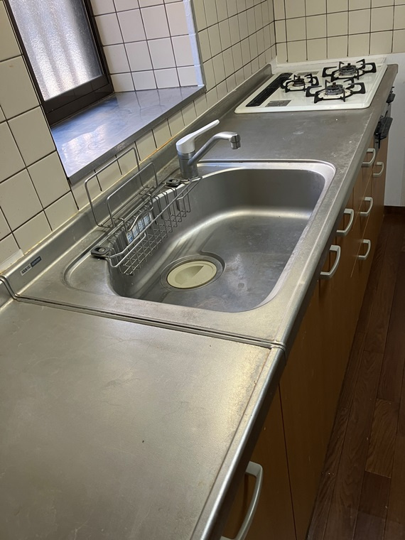 王禅寺東戸建のキッチン