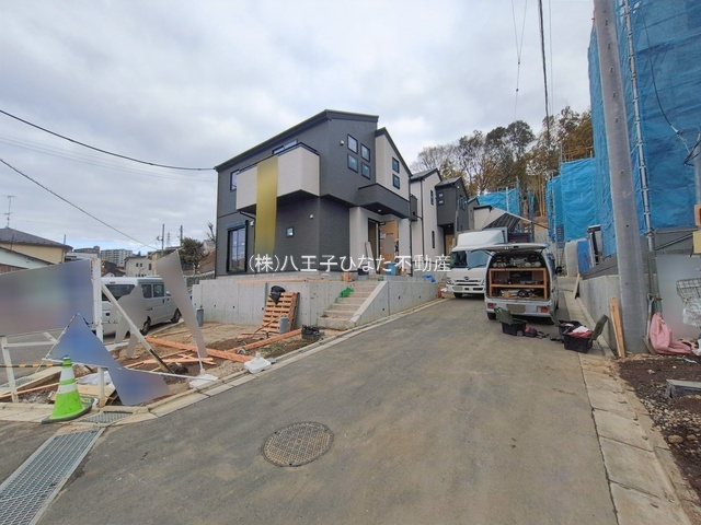 祝：成約済み　八王子市　館町　新築戸建ての前面道路含む現地写真|～仲介手数料無料☆八王子ひなた不動産～　八王子市館町　新築戸建て