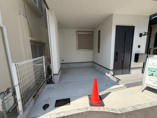 【ヴィレッタの杜】小松南町一丁目Ｂの駐車場|Ａセグメント（全長３８００㎜以下）の車が駐車可能です