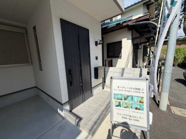 【ヴィレッタの杜】小松南町一丁目Ｂの外観|玄関扉です