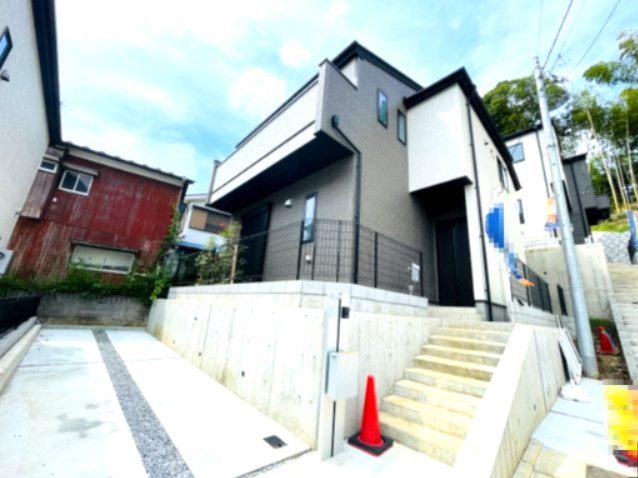 祝成約　　八王子市　館町　新築戸建ての外観|～仲介手数料無料☆八王子ひなた不動産～　八王子市館町　新築戸建て