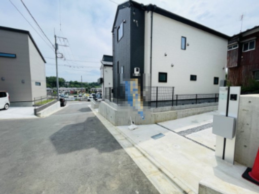 祝成約　　八王子市　館町　新築戸建ての前面道路含む現地写真|～仲介手数料無料☆八王子ひなた不動産～　八王子市館町　新築戸建て