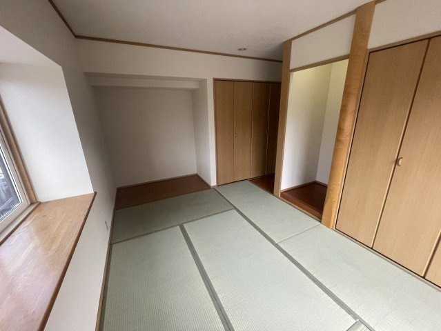 【和室】 | 福津市宮司６丁目　戸建て | 和室は床の間もある本格派。 くつろぎのスペースとしても、客間としても活躍しそう