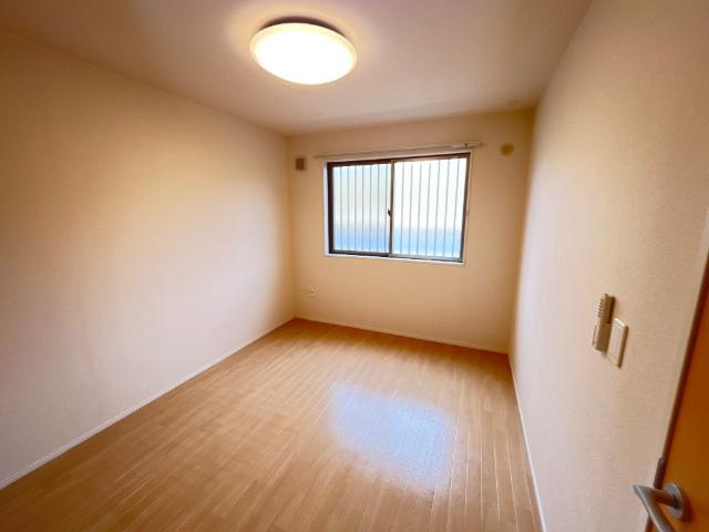 バーラムの内装|洋室