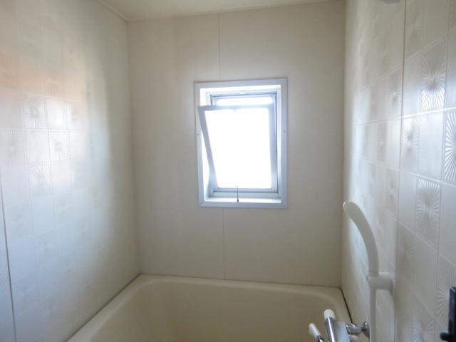 サンクエストＡのその他|浴室窓（イメージ）