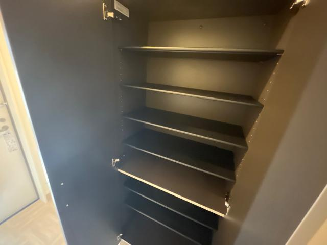 富山市掛尾町新築アパートの収納|下駄箱（イメージ）