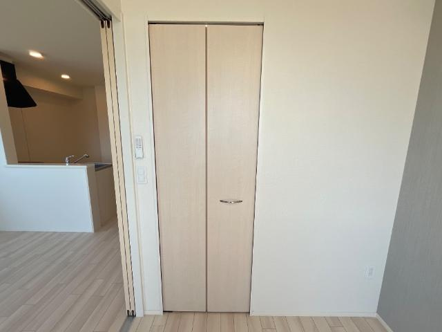 富山市掛尾町新築アパートの収納|洋室ウォークインクローゼット（イメージ）