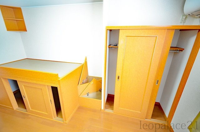 レオパレスＷＩＮの内装|豊富な収納スペース