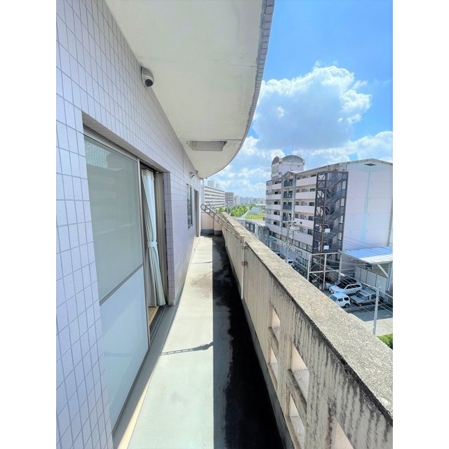 ＡＶＡＮＴＩ公園通りのバルコニー