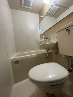 【トイレ】 | ブライトコート壱番館 | 写真は同タイプの別のお部屋のものです。