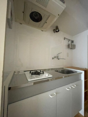 【キッチン】 | ブライトコート壱番館 | 写真は同タイプの別のお部屋のものです。