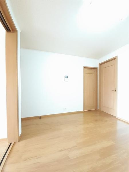 カイラス　Ｔ＆Ｓ　Ｃの居間・リビング