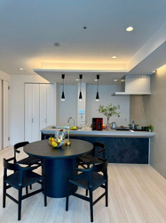 【ダイニング】