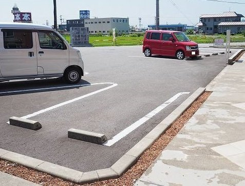 シャンティの駐車場|駐車場に車を止められます