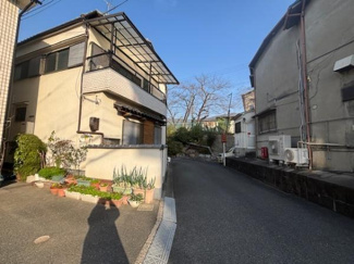 【前面道路含む現地写真】