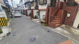 【前面道路含む現地写真】