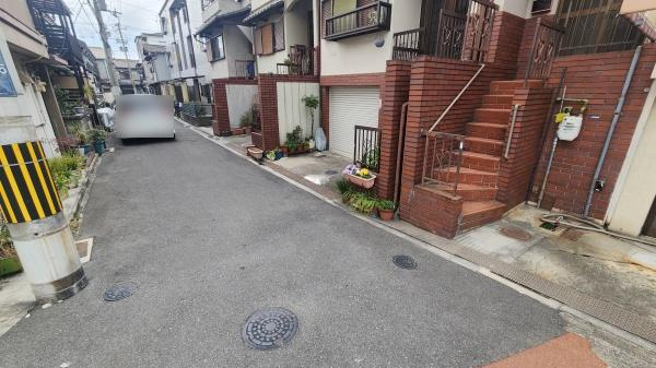 【前面道路含む現地写真】