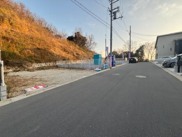 【前面道路含む現地写真】