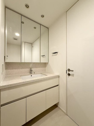 【独立洗面台】