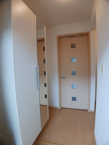 ピーノパストラル５の玄関