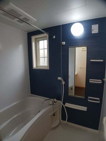 ピーノパストラル５の浴室