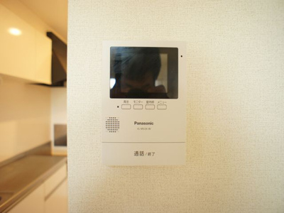 【セキュリティ】 | コンフォートＦ | 訪問者の確認ができるTVドアホン付きです♪