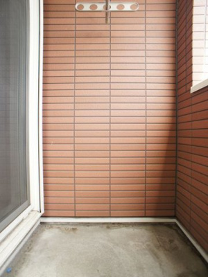 【バルコニー】 | コンフォートＦ | 日当たり良好！お洗濯物がたくさん干せます♪