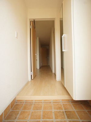 【玄関】 | コンフォートＦ | 1階玄関！たくさん収納できるシューズボックスが付いています♪