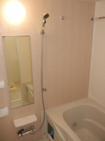 ノースリバーⅠ番館　Ａの浴室