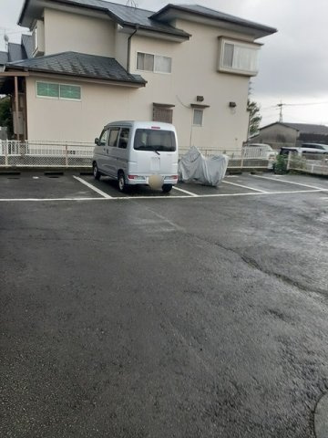 メゾンド江藤の駐車場
