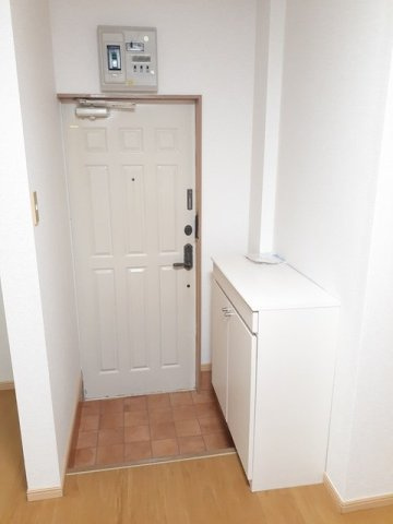 メゾンド江藤の玄関