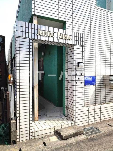 ジュネパレス新検見川第０１のエントランス