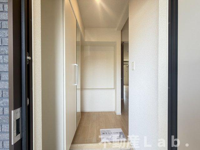 シームリーレジデンスＢの玄関